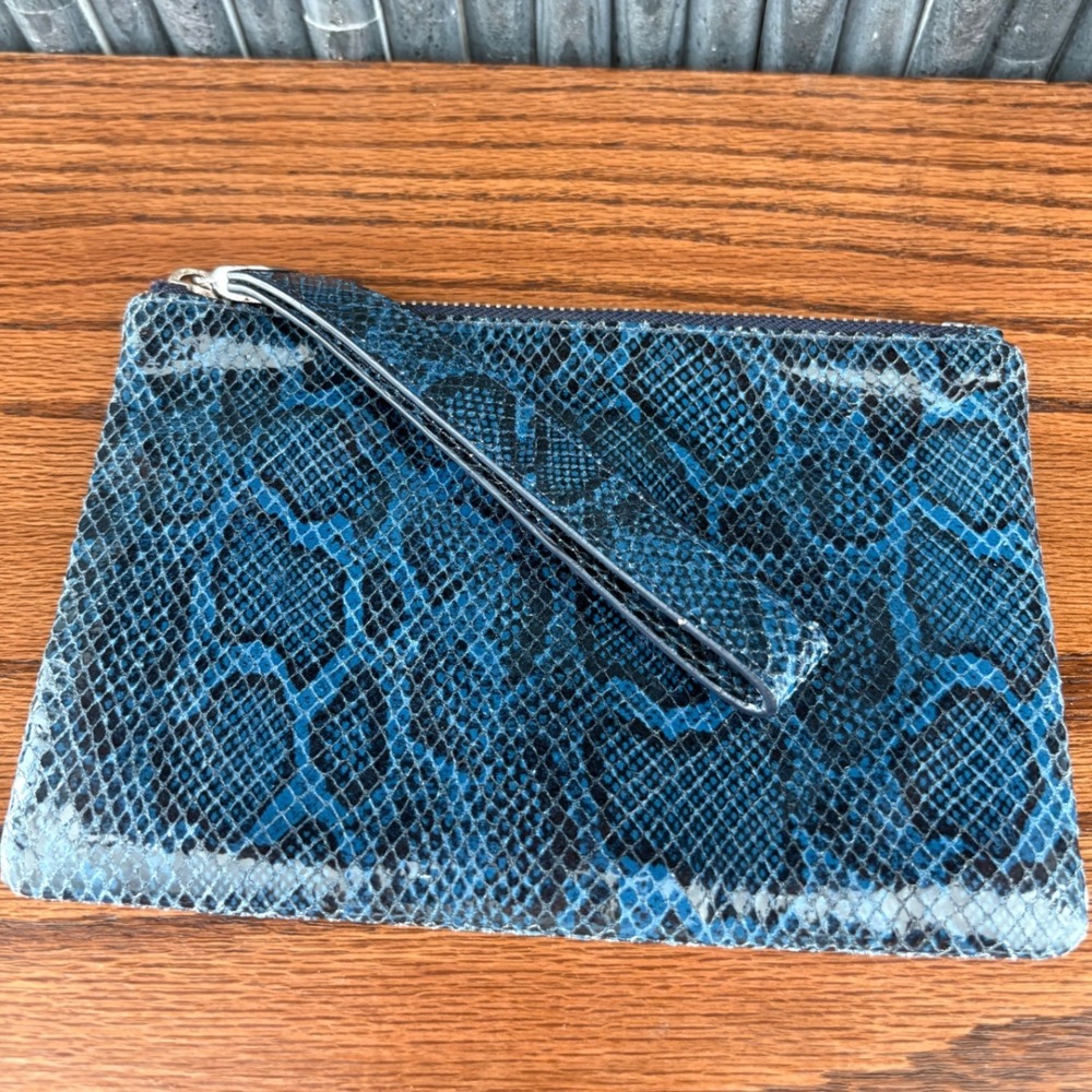 Henri Bendel Blue Snakeskin Embossed Leather Wristlet Pouch Clutch Bag